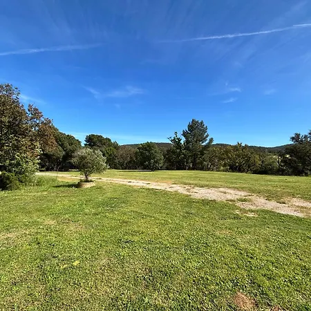 Le Pin D'alep Bed and Breakfast 3*