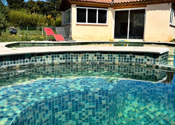 Le Pin D'alep Bed and breakfast