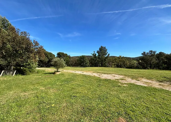 Le Pin D'alep Bed and breakfast 3*