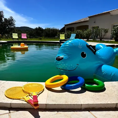 Le Pin D'alep Bed and Breakfast 3*